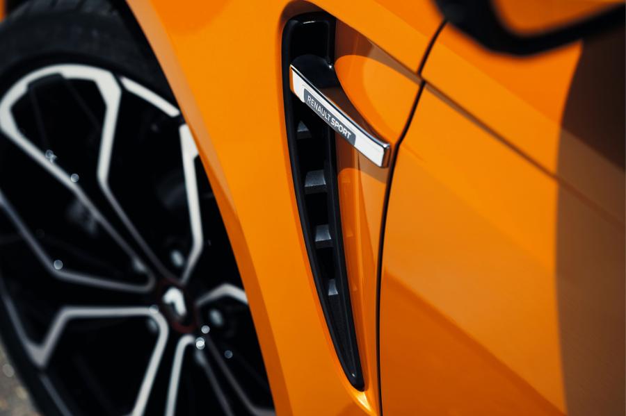 Детали экстерьера Renault Megane R.S. Sport chassis 2018 года  (WW) (фото 14 из 41)